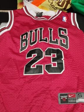 VINTAGE NIKE AUTHENTIC CHICAGO BULLS MICHAEL JORDAN #23 JERSEY SZ SMALL